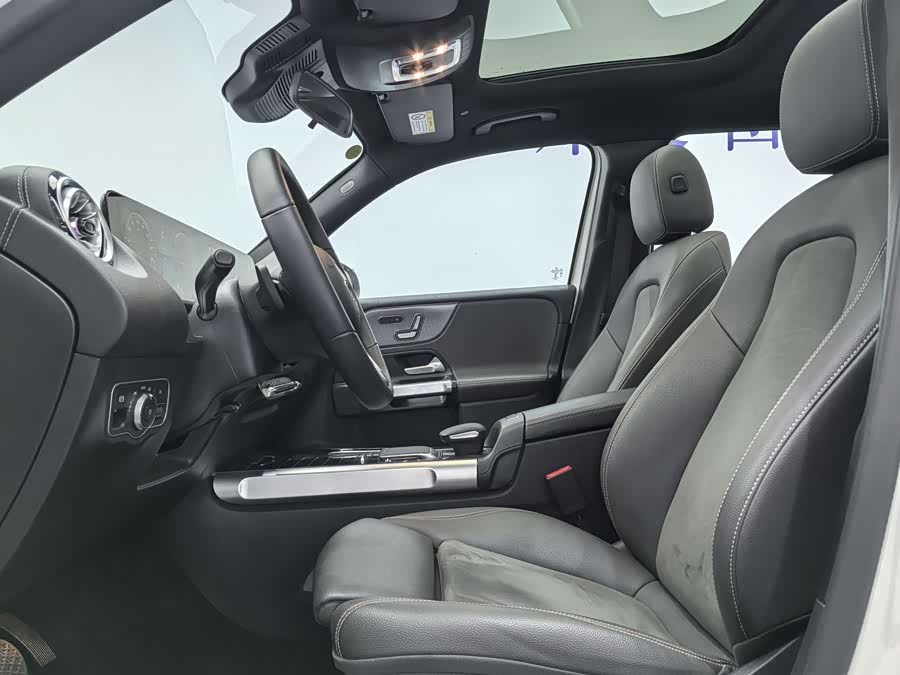 Mercedes-Benz EQB Class 2023 #10 Mercedes-Benz EQB Class 2023 car image #10