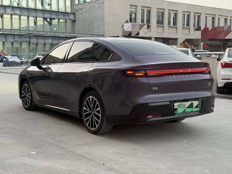 零跑汽车 零跑B01 2025 汽车图片 #10