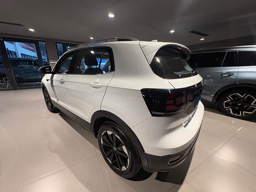Volkswagen Tacqua 2022 car image #10