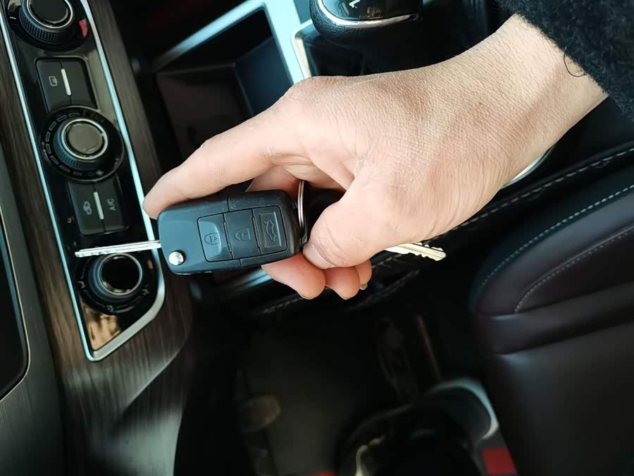 Forthing T5 2021 #10 Forthing T5 2021 immagine di auto #10