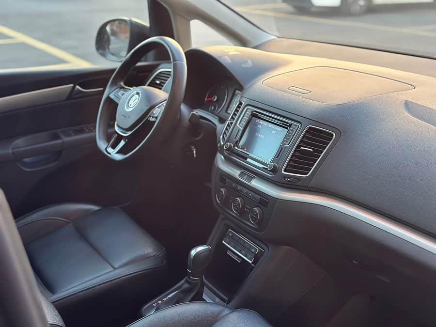 Volkswagen Sharan 2018 immagine di auto #10