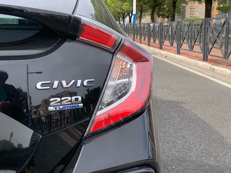 Honda Civic 2020 car image #10
