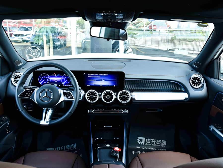 Mercedes-Benz EQB Class 2025 #10 Mercedes-Benz EQB Class 2025 car image #10