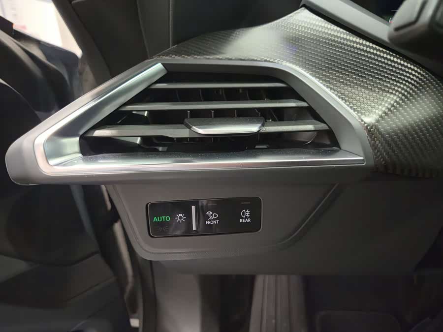 Audi e-tron GT 2024 #10 Audi e-tron GT 2024 car image #10