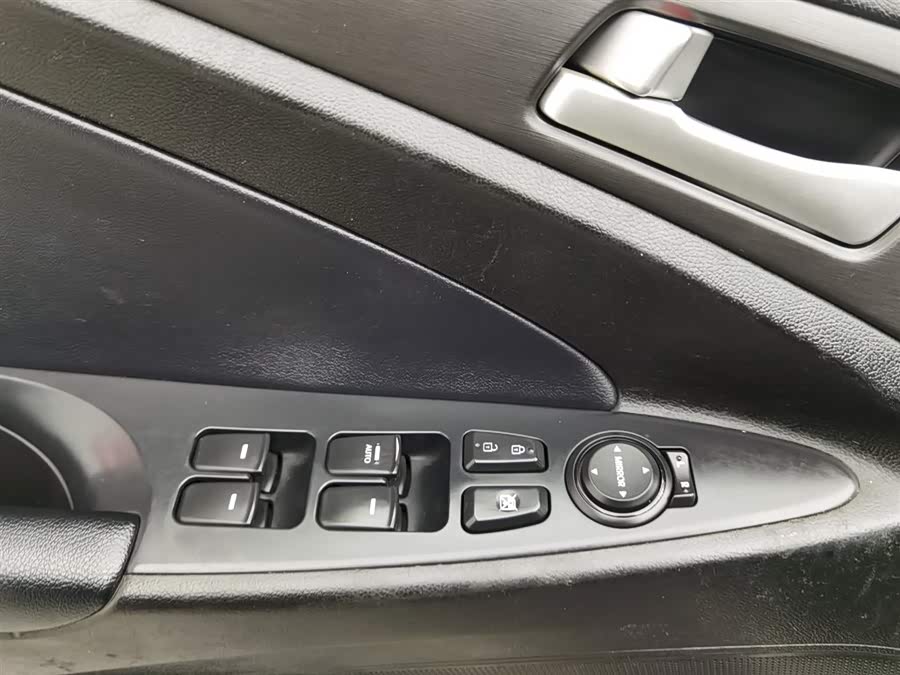 Hyundai Sonata 2013 car image #10