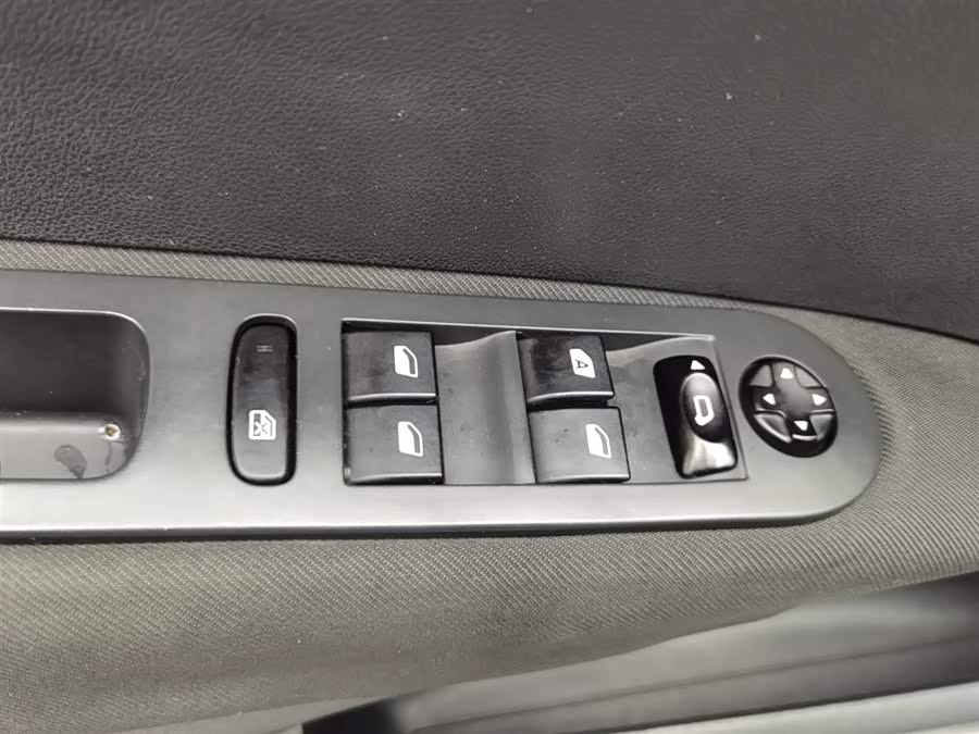 标致 标致308 2013 汽车图片 #10