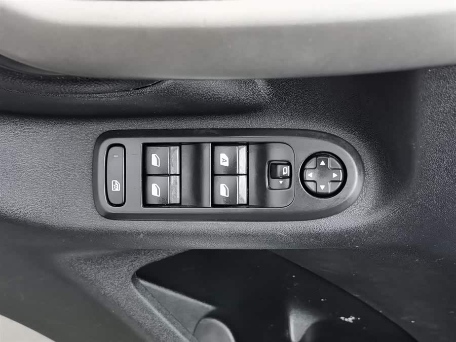 Citroen C3-XR 2015 car image #10