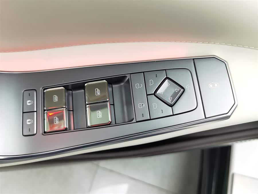 Denza Z9 2024 صورة سيارة #10