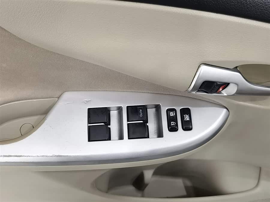 丰田 卡罗拉 2010 汽车图片 #10