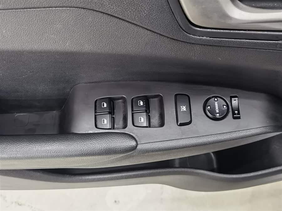 Hyundai Verna 2017 car image #10