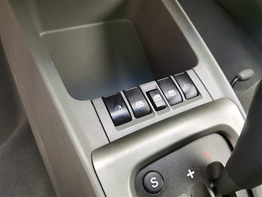 Chevrolet Sail 2013 car image #10