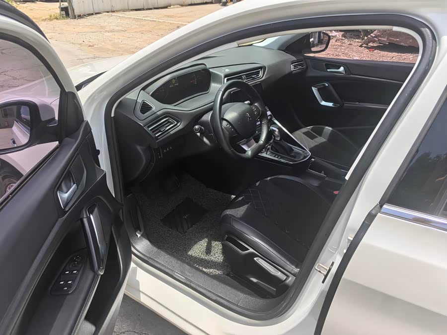 Peugeot 308 2017 #10 Peugeot 308 2017 car image #10