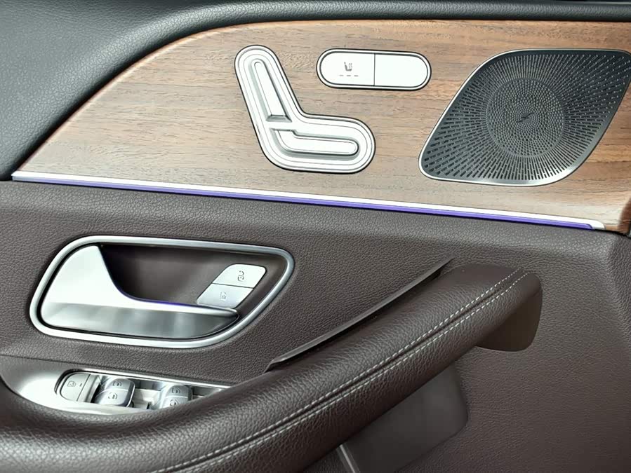 Mercedes-Benz GLE Class New Energy 2022 car image #10