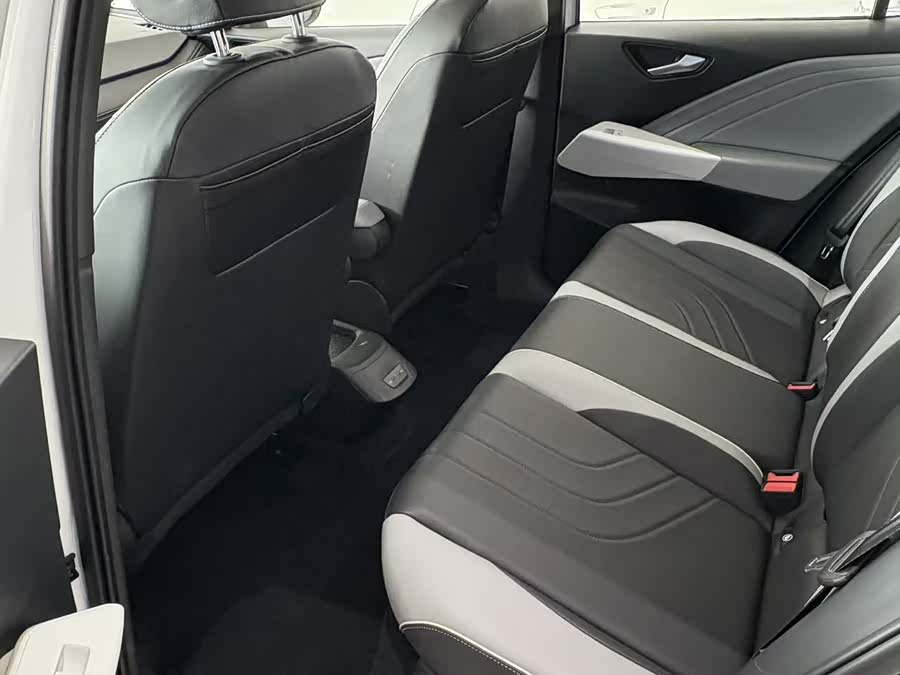 Volkswagen ID.3 2024 immagine di auto #10