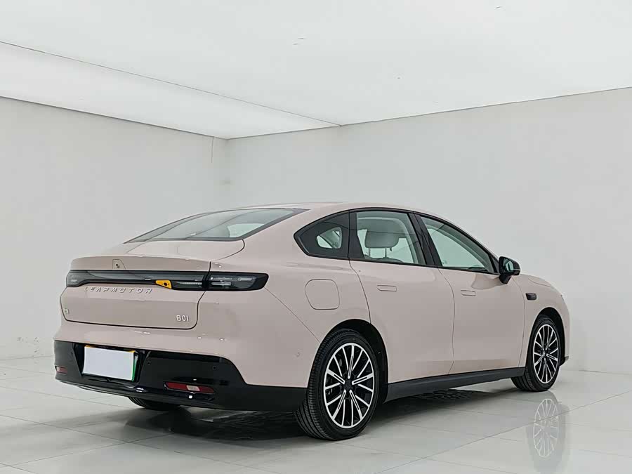 零跑汽车 零跑B01 2025 汽车图片 #10