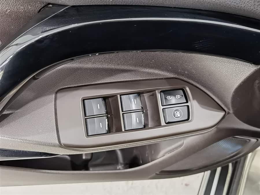 GAC Trumpchi GS4 2017 #10 GAC Trumpchi GS4 2017 car image #10