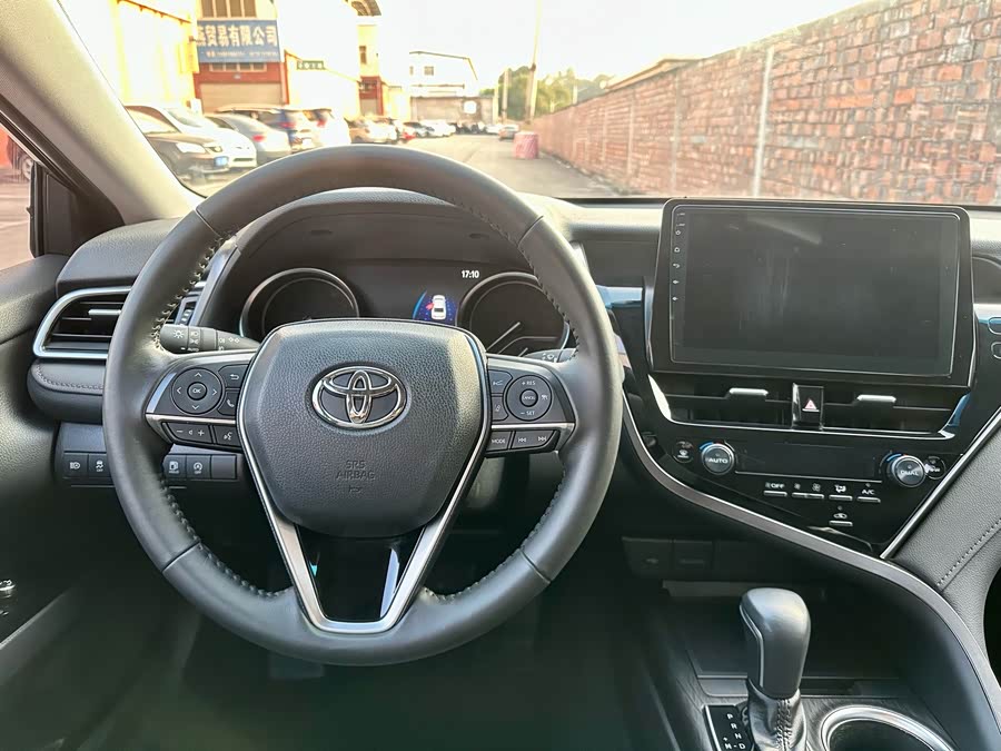 Toyota Camry 2022 immagine di auto #10