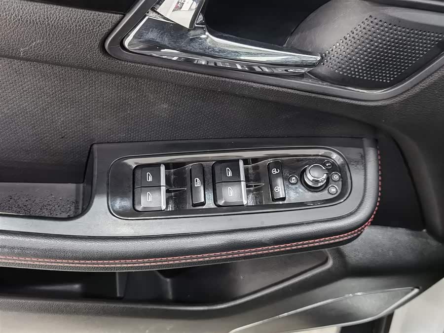 SWM斯威汽车 SWM斯威G05 2019 汽车图片 #10