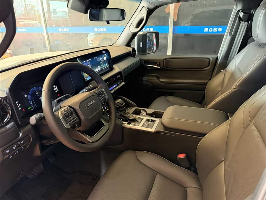 丰田 普拉多 2025 汽车图片 #10