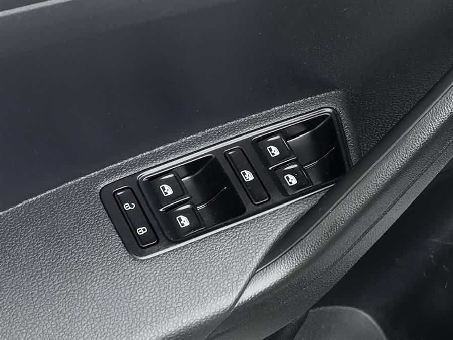 Volkswagen Jetta 2019 immagine di auto #10