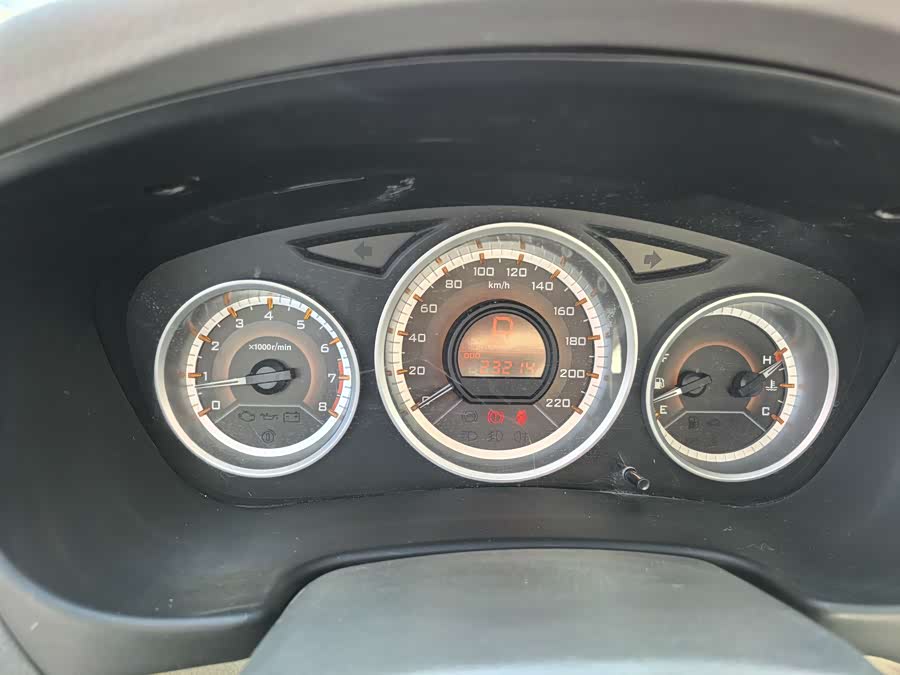 Soueast V3 Lingyue 2011 car image #10