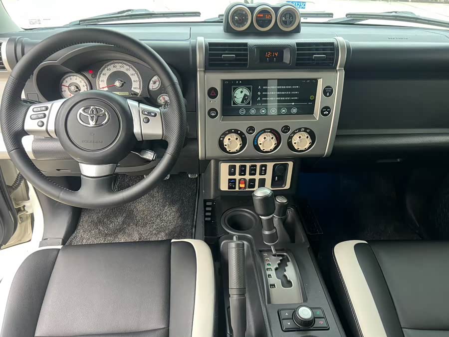 Toyota FJ Cruiser 2017 car image #10