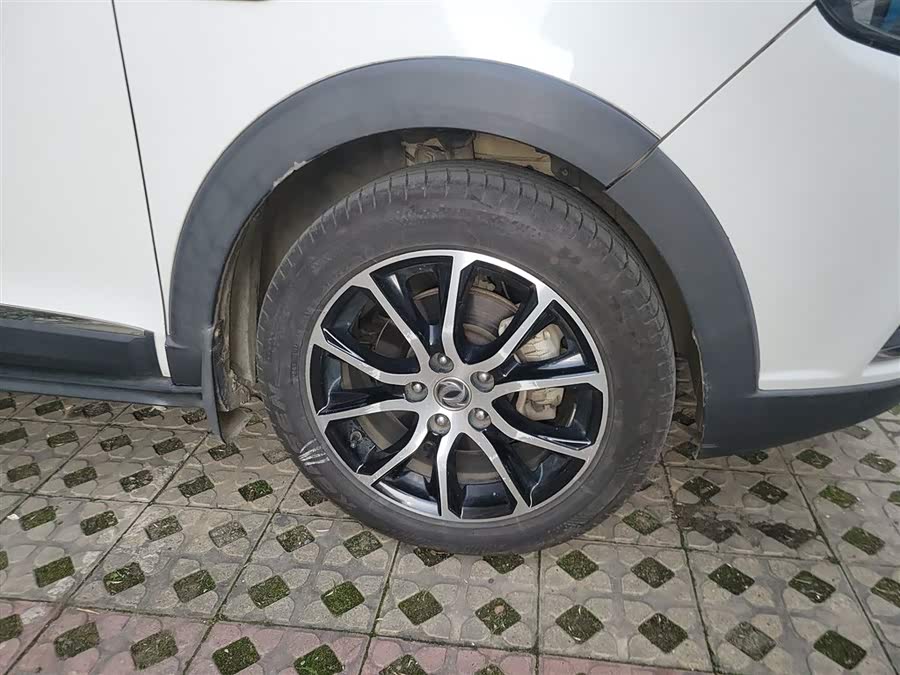 Forthing SX6 2016 #10 Forthing SX6 2016 car image #10