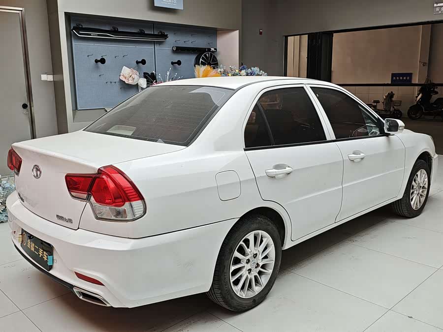 Soueast V3 Lingyue 2016 car image #10