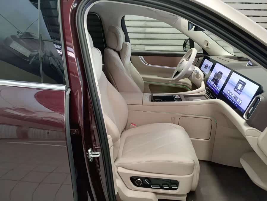 AITO 问界 问界M9 汽车图片 #10