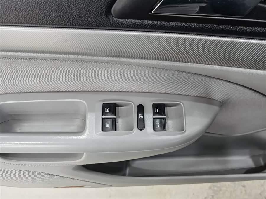 Skoda Octavia 2013 car image #10