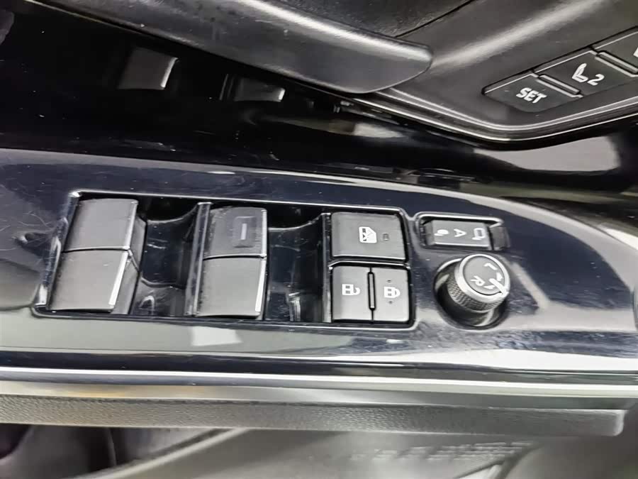 Toyota bZ4X 2022 immagine di auto #10