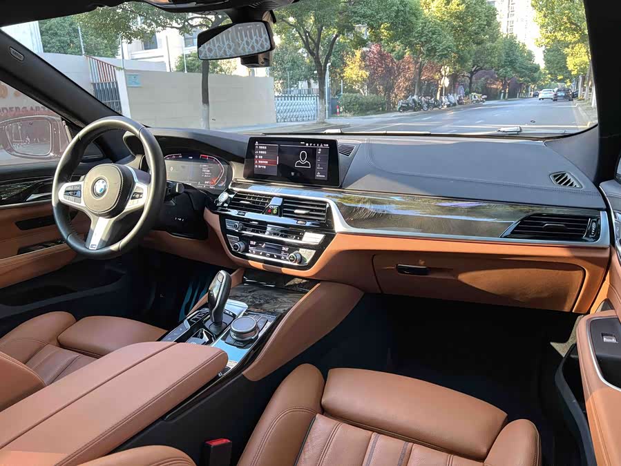 BMW 6 Series GT 2020 immagine di auto #10