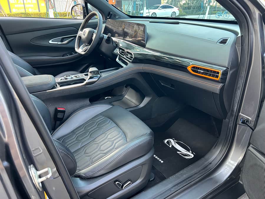 Changan UNI-T 2021 car image #10