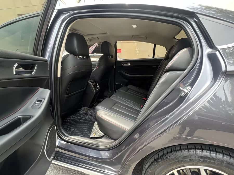 Chery Arrizo 5 Plus 2022 immagine di auto #10