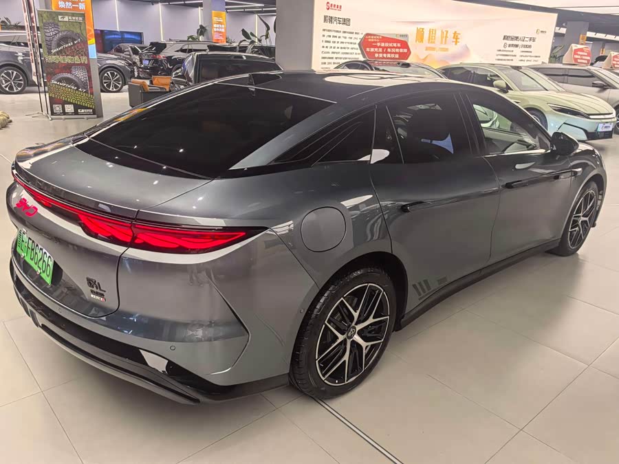 BYD HanL 2025 car image #10
