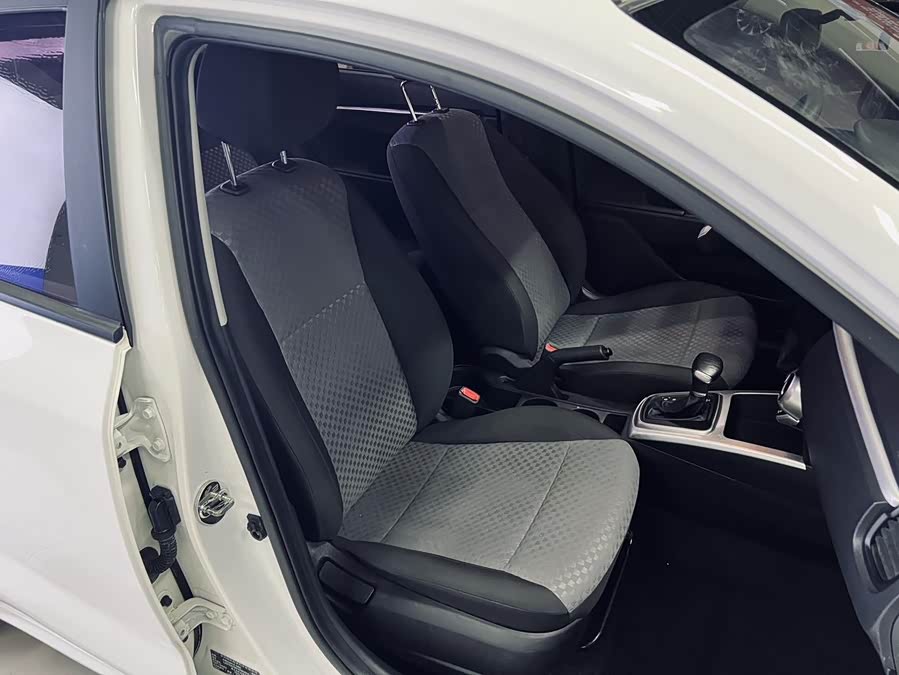 起亚 起亚K2 2017 汽车图片 #10