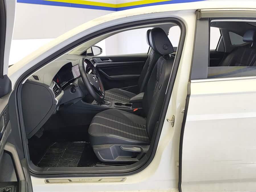 Volkswagen Lavida 2021 car image #10