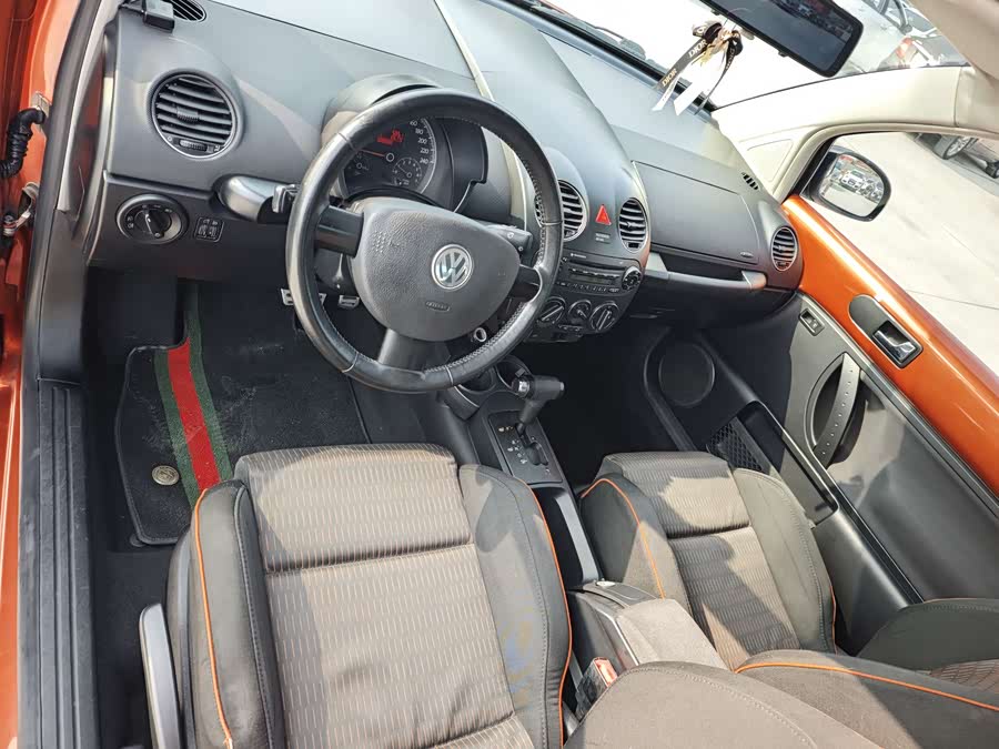 Volkswagen Beetle 2011 immagine di auto #10