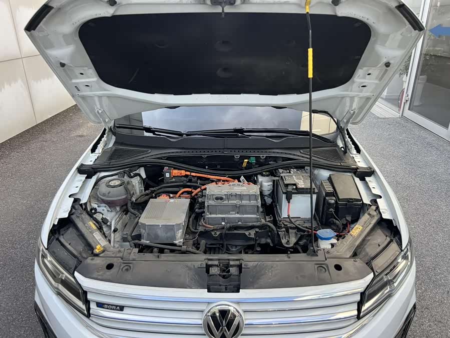 Volkswagen Bora Pure Electric 2019 صورة سيارة #10