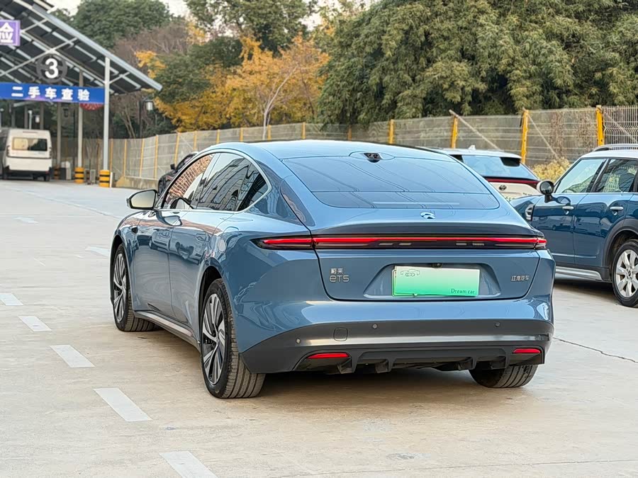 NIO ET5 2023 car image #10