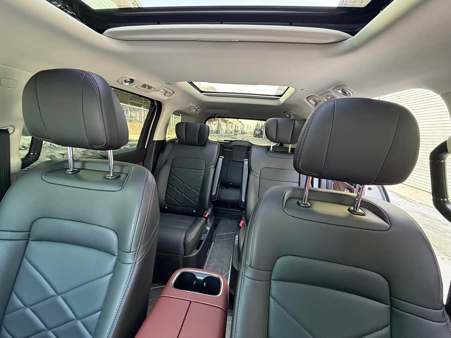 GAC Trumpchi E8 New Energy 2025 #10 GAC Trumpchi E8 New Energy 2025 car image #10