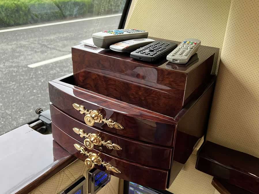 Ford E350 2010 imagen de coche #10