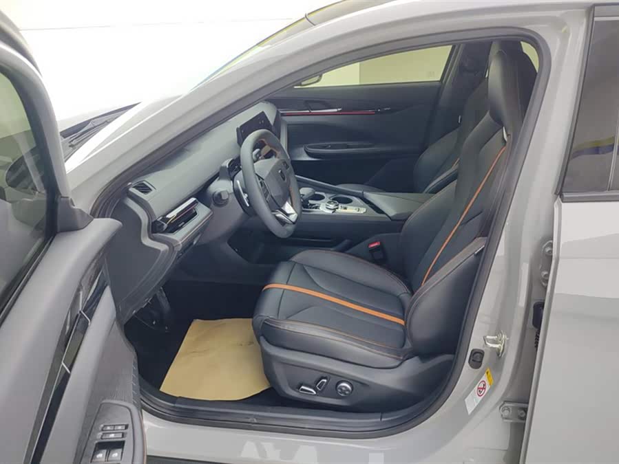 Changan UNI-V 2024 car image #10