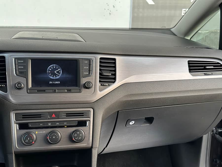 Volkswagen Golf Sportsvan 2016 #10 Volkswagen Golf Sportsvan 2016 car image #10