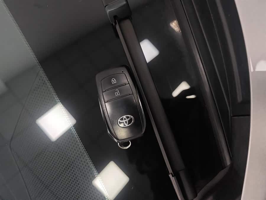 Toyota bZ3 2023 immagine di auto #10