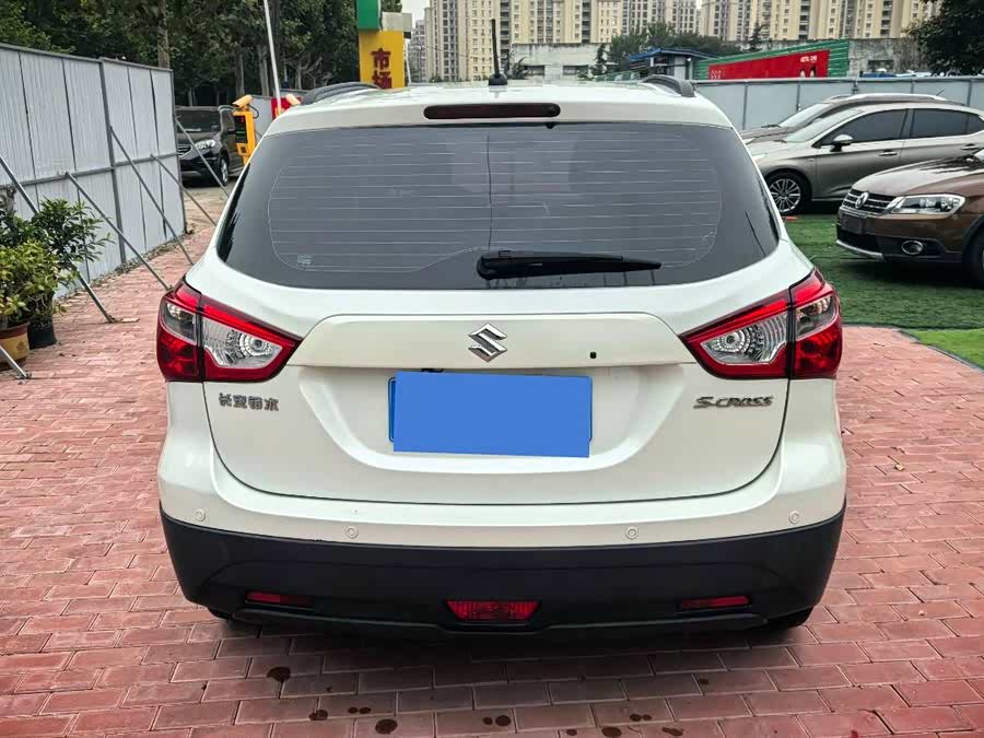 Suzuki S-Cross 2016 immagine di auto #10