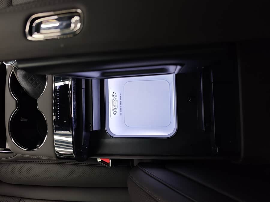 Denza Z9 2024 #10 Denza Z9 2024 car image #10