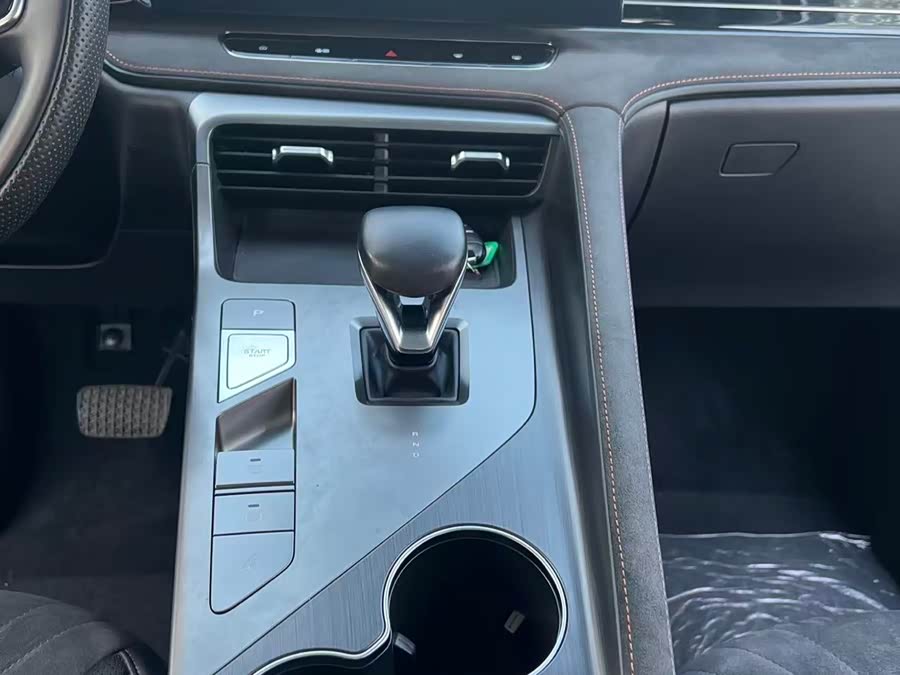 Roewe D5X DMH 2024 car image #10