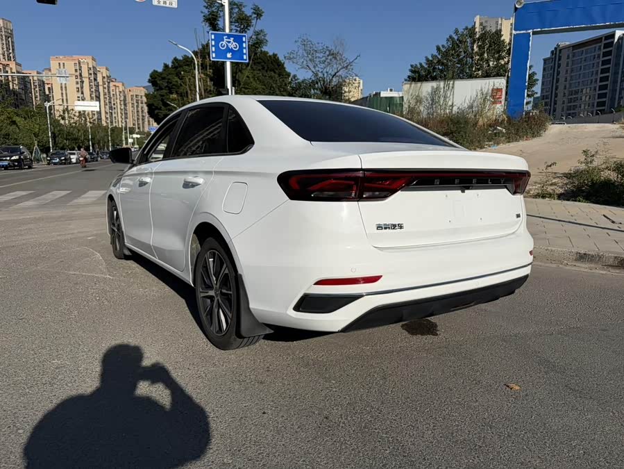 GEELY Emgrand 2022 car image #10