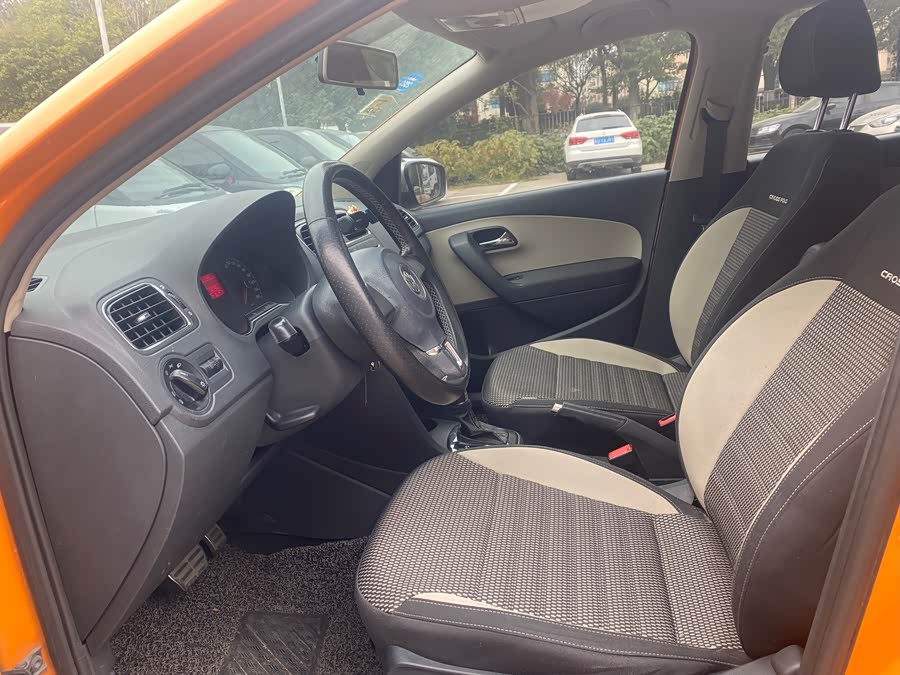 大众 Polo 2012 汽车图片 #10